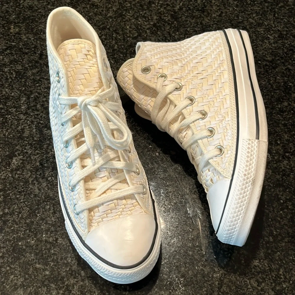Converse Chuck High Top NWOT - Picture 1 of 11
